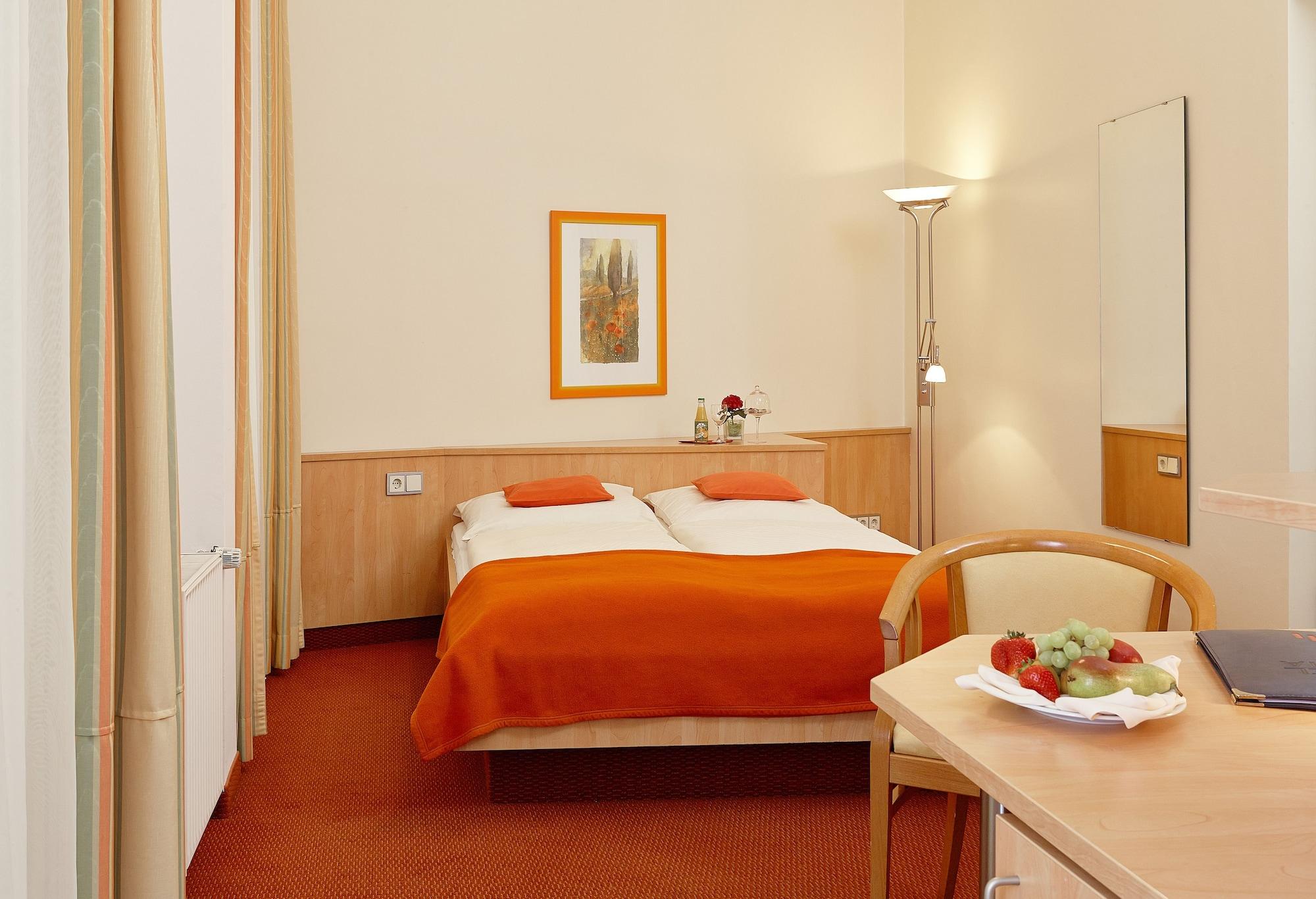 Adria Hotel München